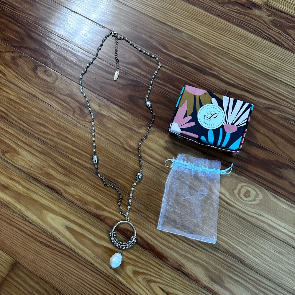 Plunder Gold and White Necklace with Pendant